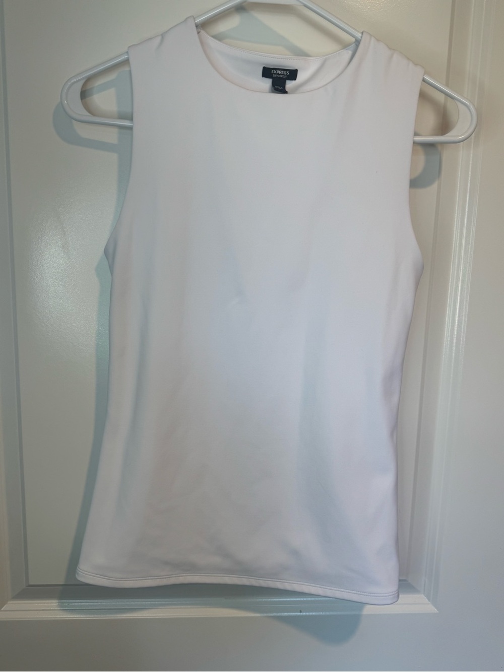 Express White Sleeveless Crewneck Tank Top